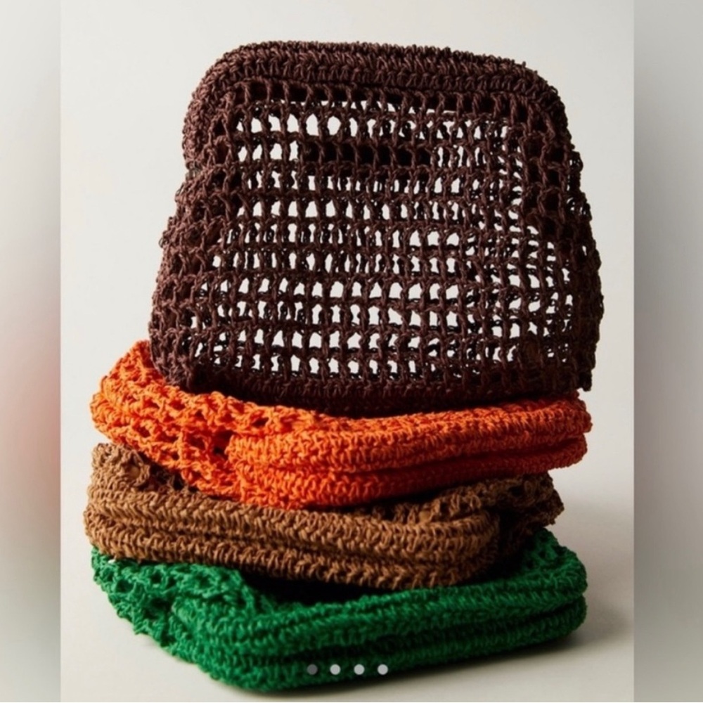 ▪️NWT FREE PEOPLE Sand Bound Clutch in Chocolate Brown